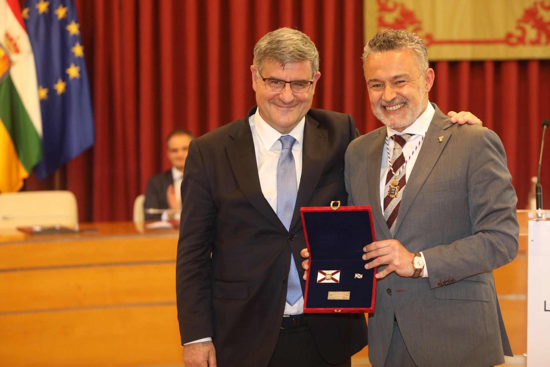 La entrega de las insignias de San Bernabé, en imágenes