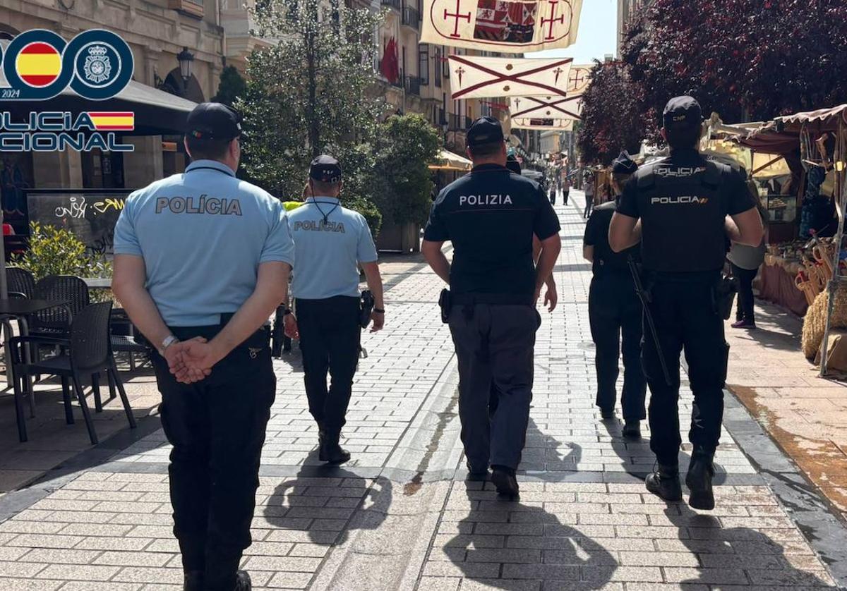 Imagen principal - Agentes de policía de Francia, Italia y Portugal se integran en el dispositivo de las fiestas de San Bernabé