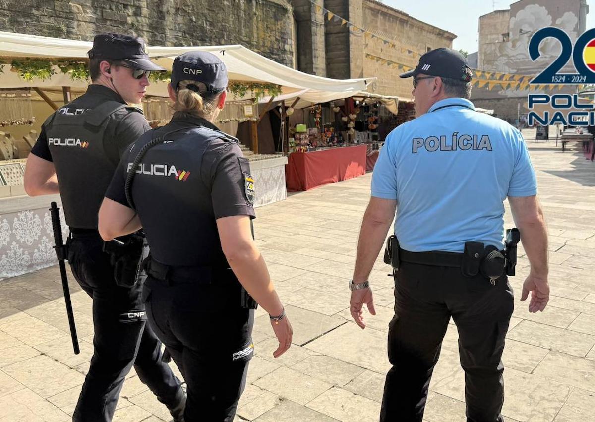 Imagen secundaria 1 - Agentes de policía de Francia, Italia y Portugal se integran en el dispositivo de las fiestas de San Bernabé