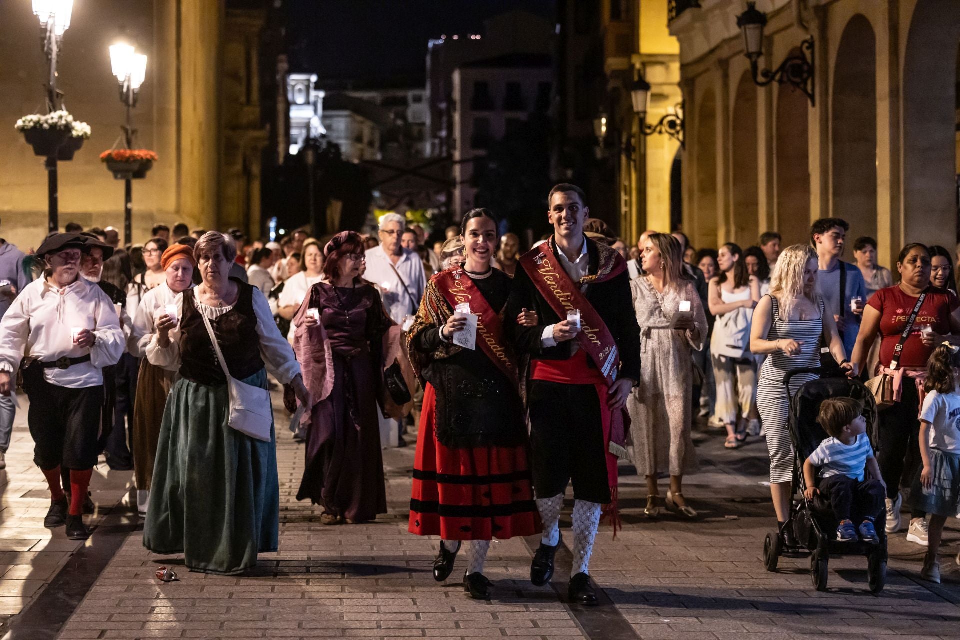 Las imágenes del desfile de luminarias