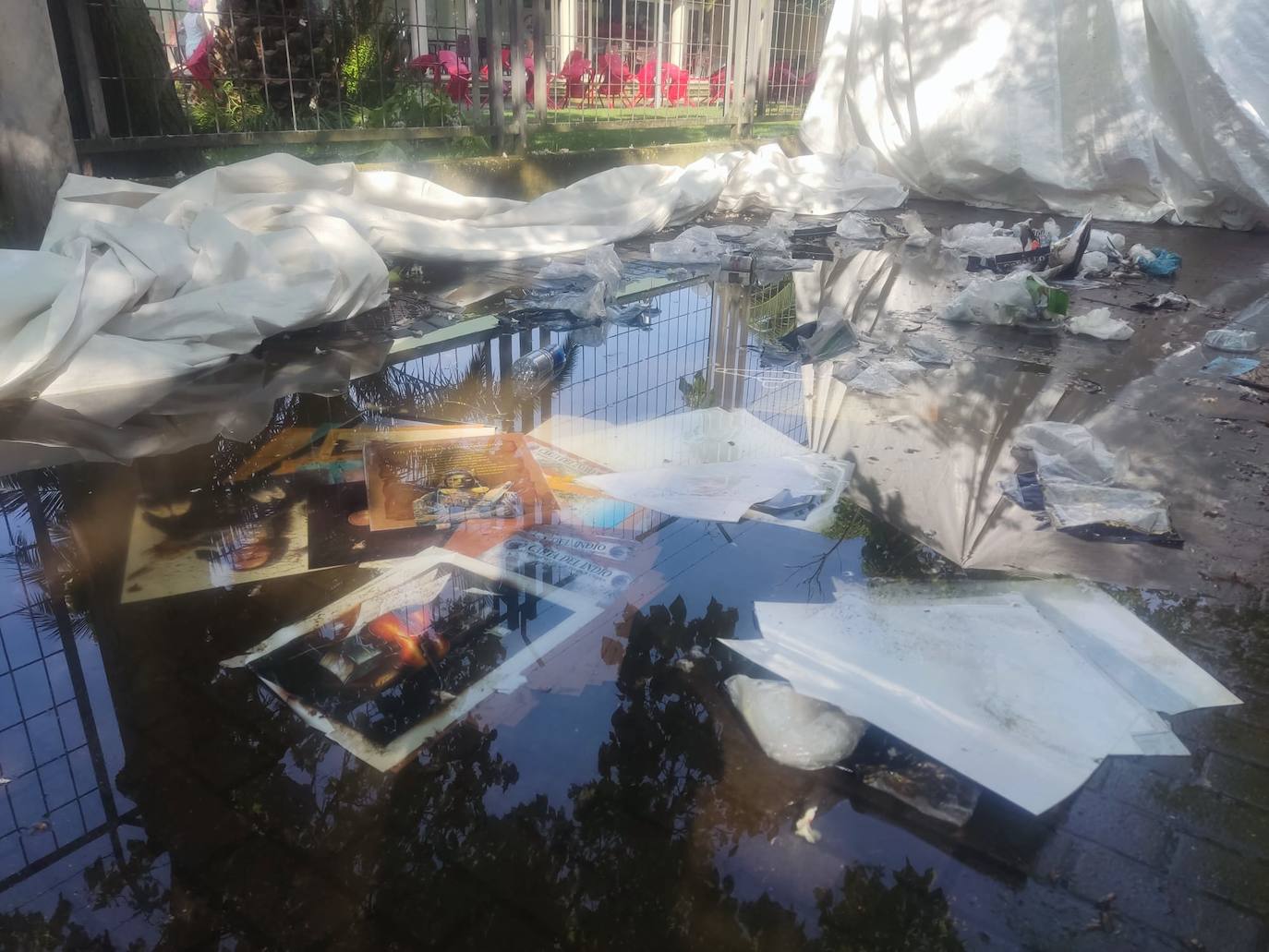 Fotos | La tormenta destroza los puestos del recinto ferial de Logroño