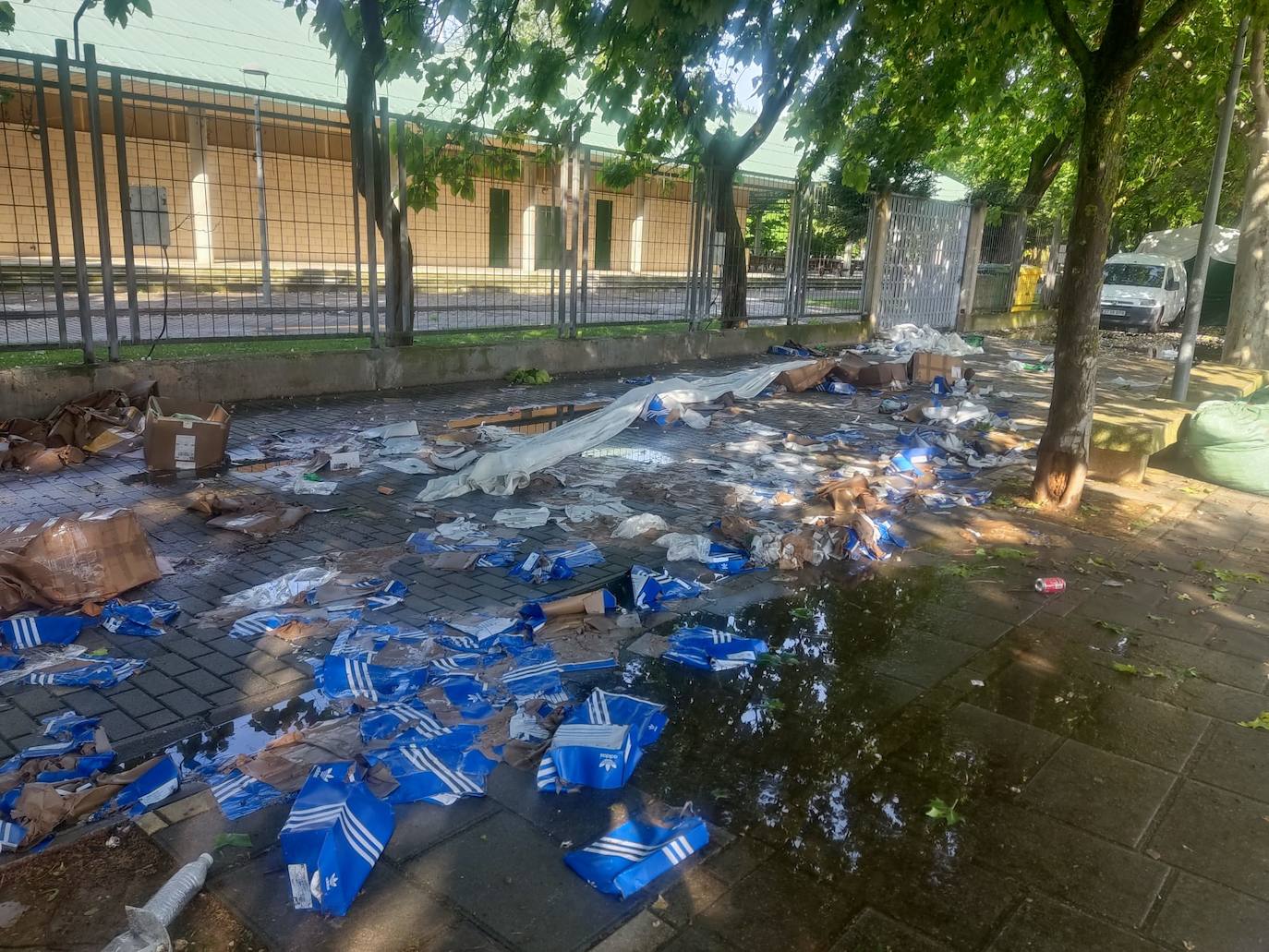 Fotos | La tormenta destroza los puestos del recinto ferial de Logroño