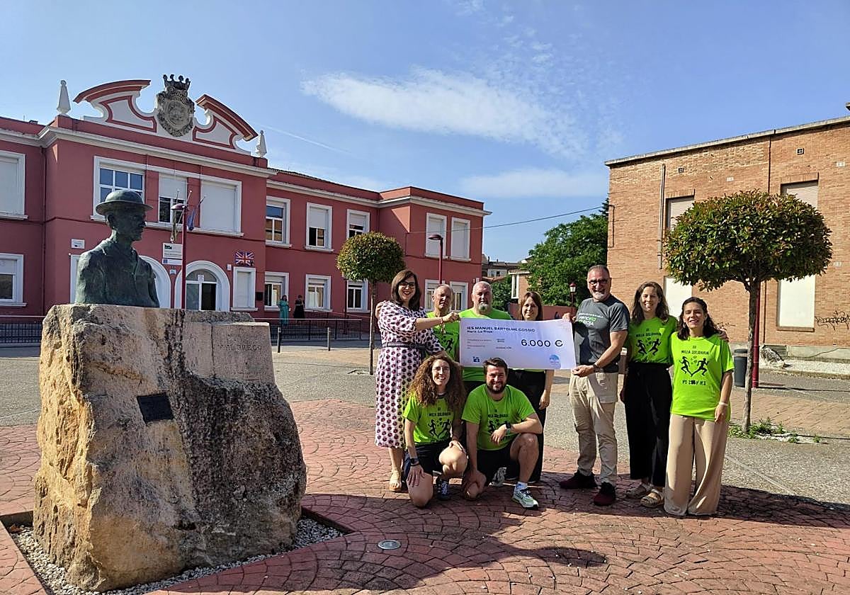 El IES Bartolomé Cossío entrega 6.000 euros a VencELA
