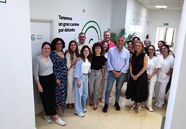 Jesús Pablo Romero, arropado por compañeros de la AECC en La Rioja.