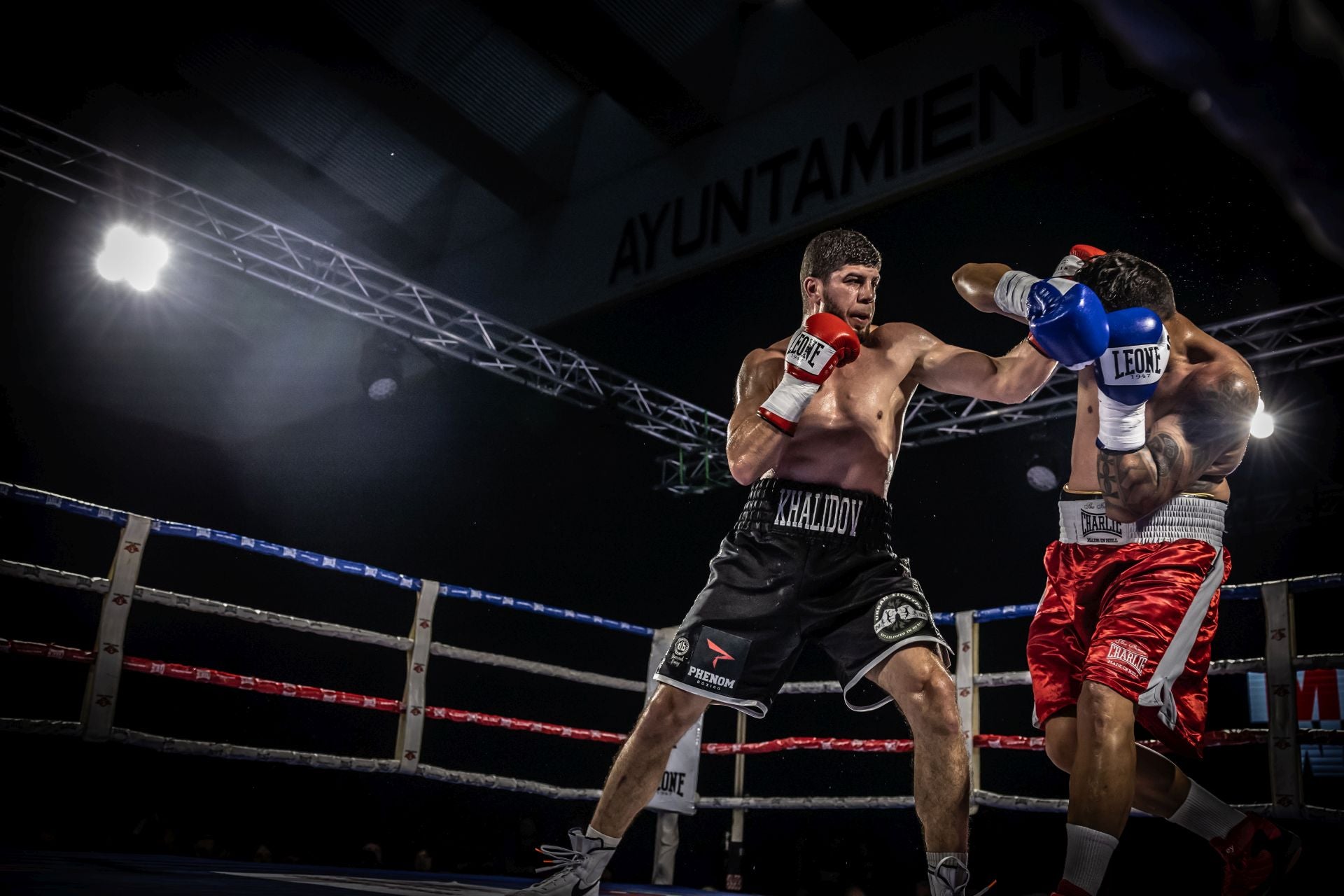 Una noche de boxeo en Las Gaunas