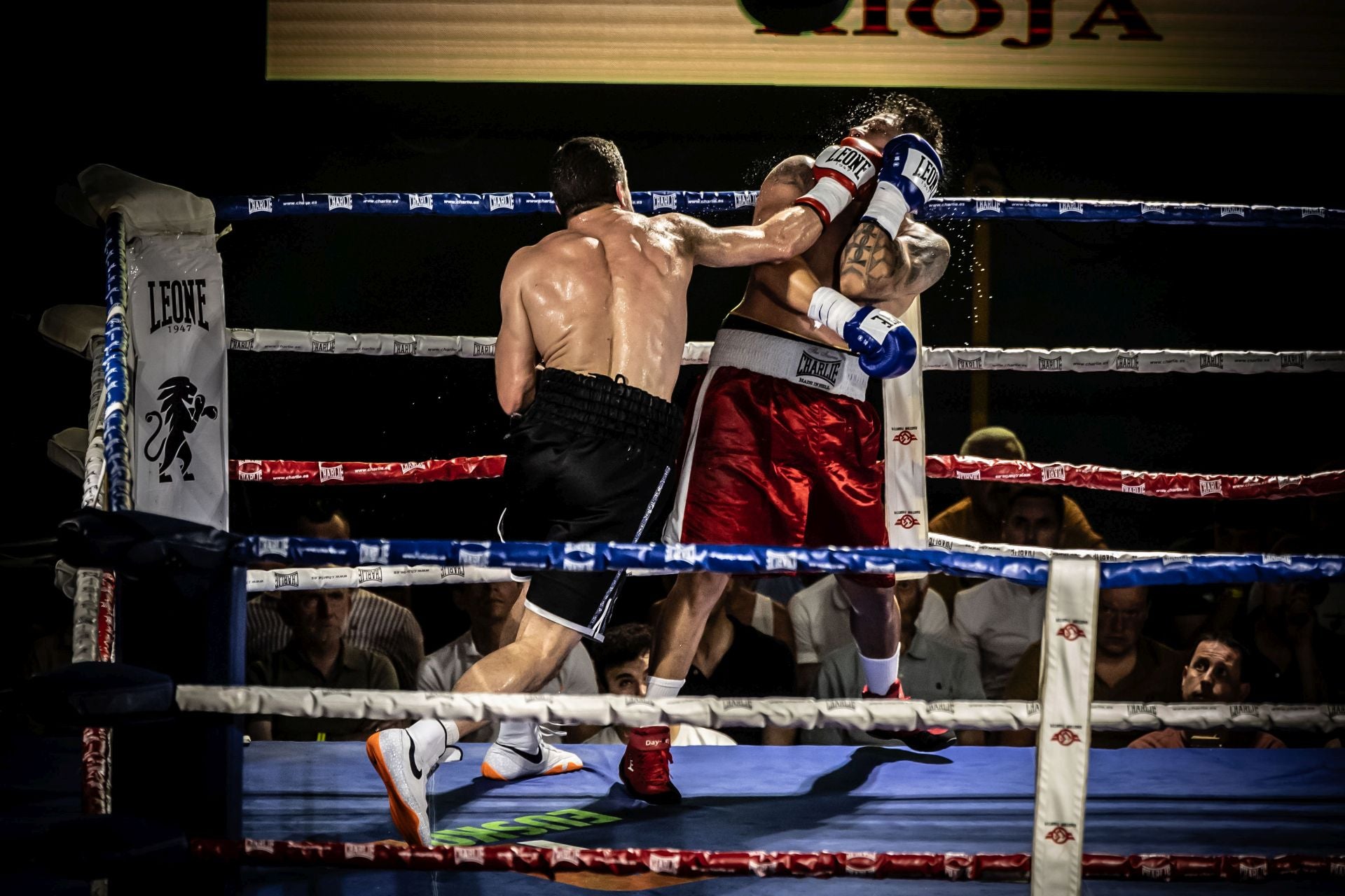 Una noche de boxeo en Las Gaunas