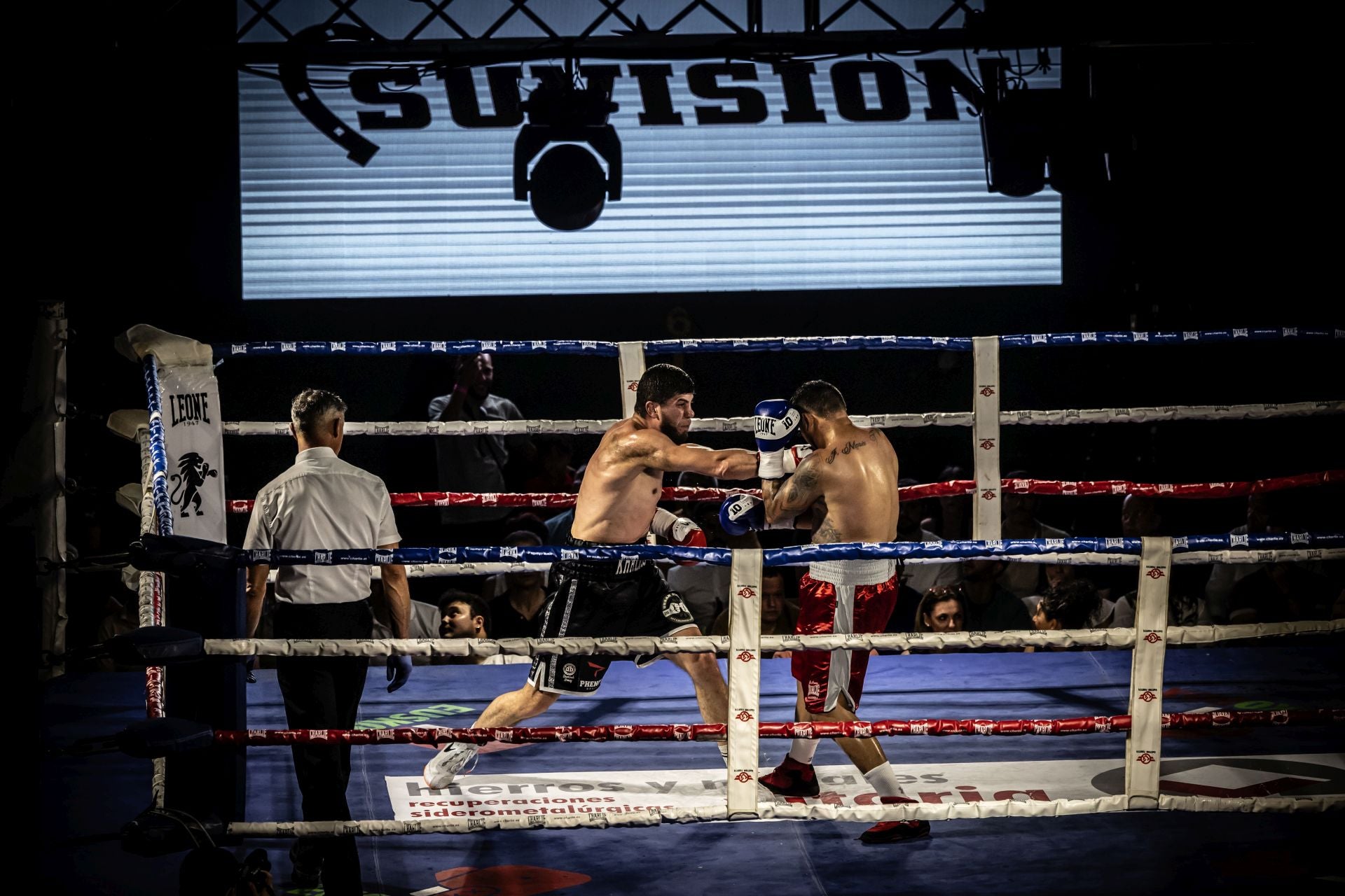 Una noche de boxeo en Las Gaunas