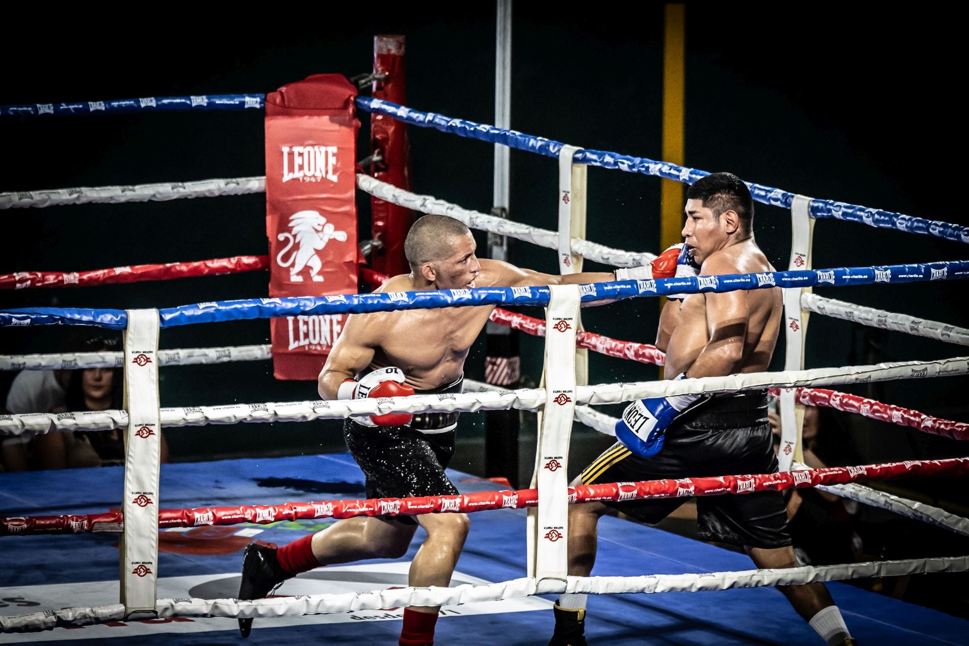 Una noche de boxeo en Las Gaunas