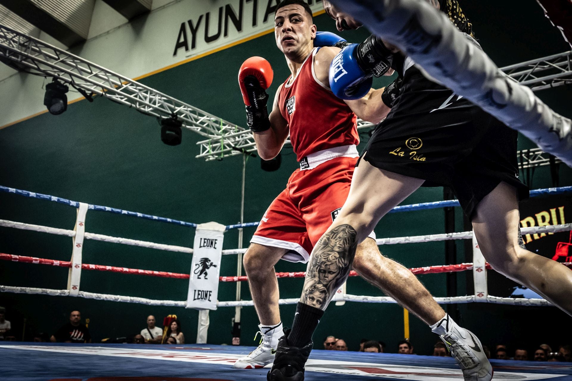 Una noche de boxeo en Las Gaunas