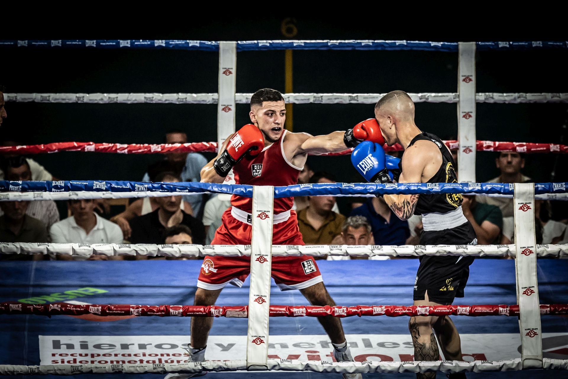 Una noche de boxeo en Las Gaunas