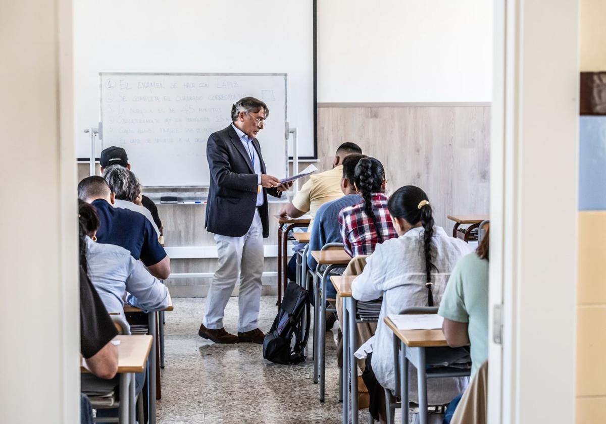 Pruebas de conocimientos constitucionales en Escolapios el pasado mes de abril.