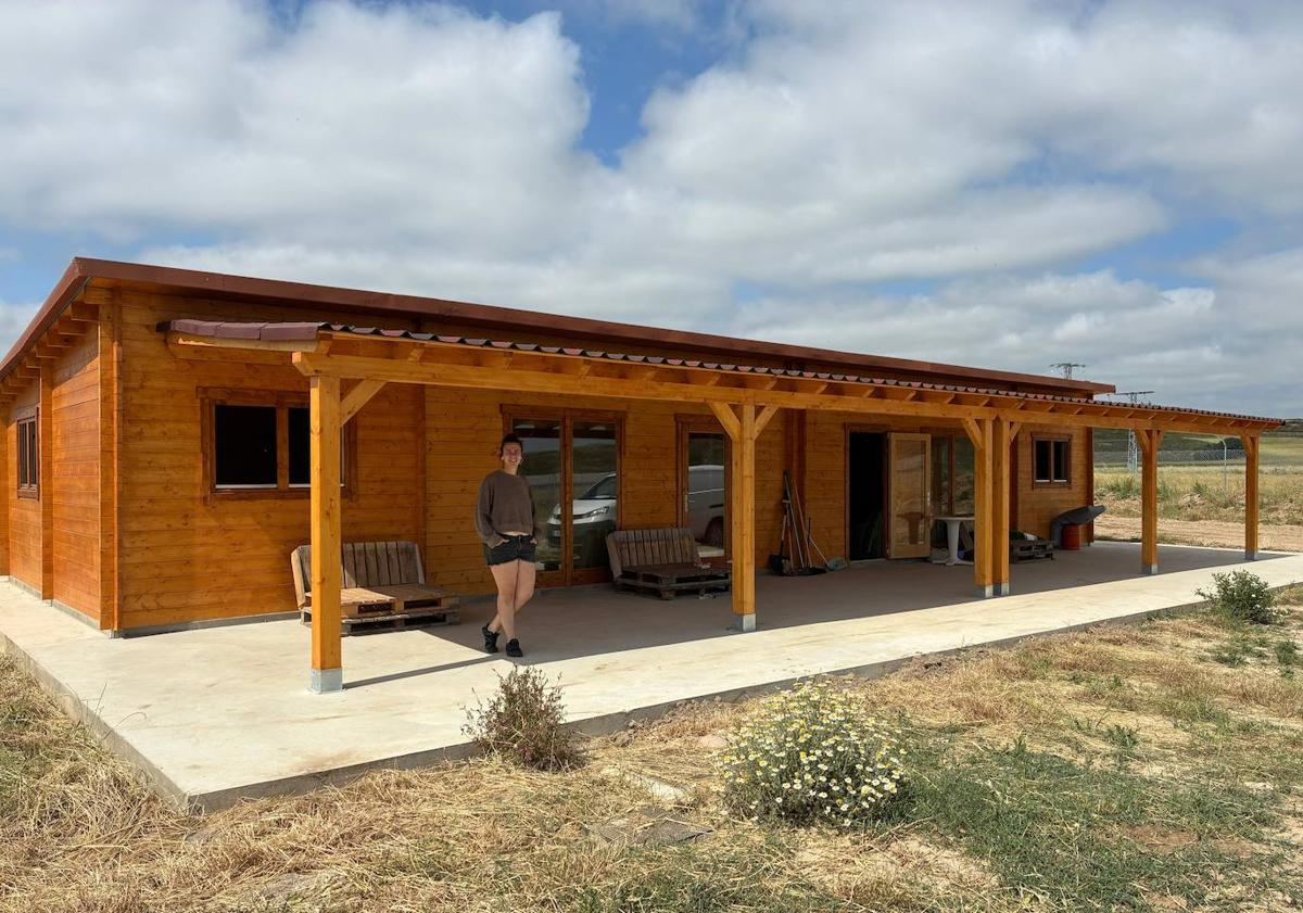 Imagen principal - Una guardería canina innovadora: abre en La Rioja la primera residencia sin jaulas