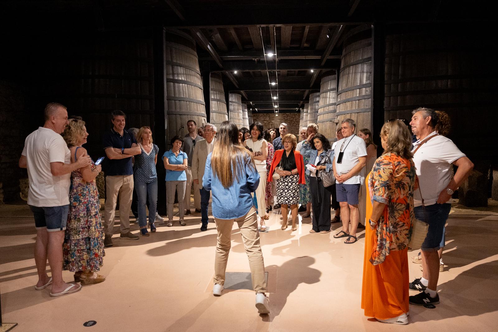 Las imágenes de la cata solidaria de Pioneros