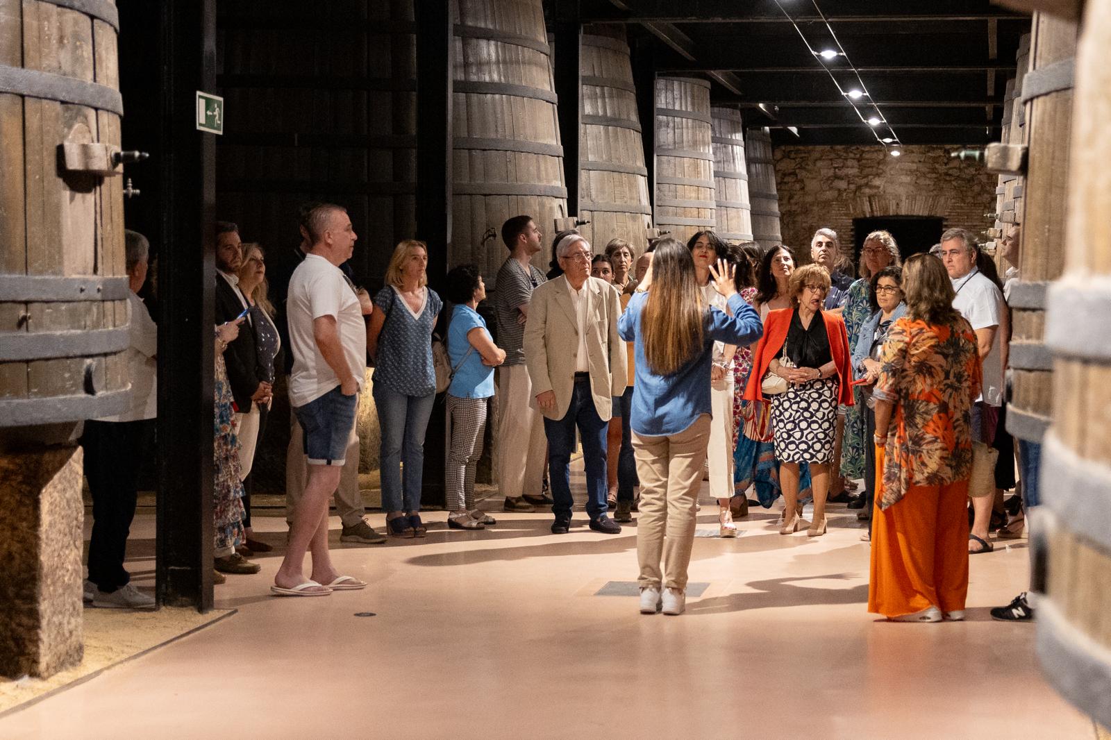 Las imágenes de la cata solidaria de Pioneros