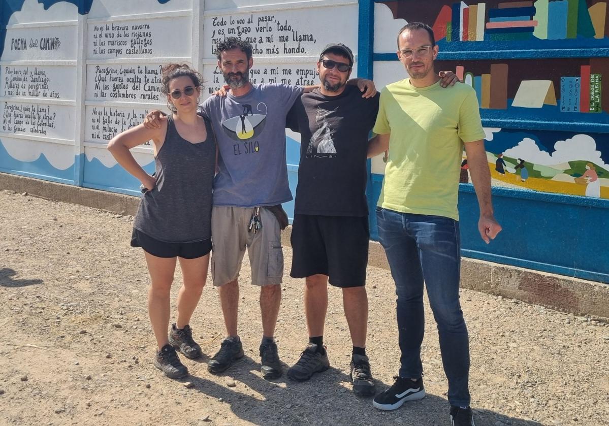 Imagen principal - Nájera recibe a los peregrinos con el mural &#039;La Biblioteca del Camino&#039;