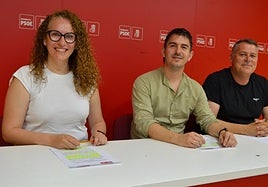 Los socialistas Rebeca Sáenz, Esteban Martínez y Jesús Garrido.