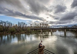 El Ebro a su paso por Logroño.