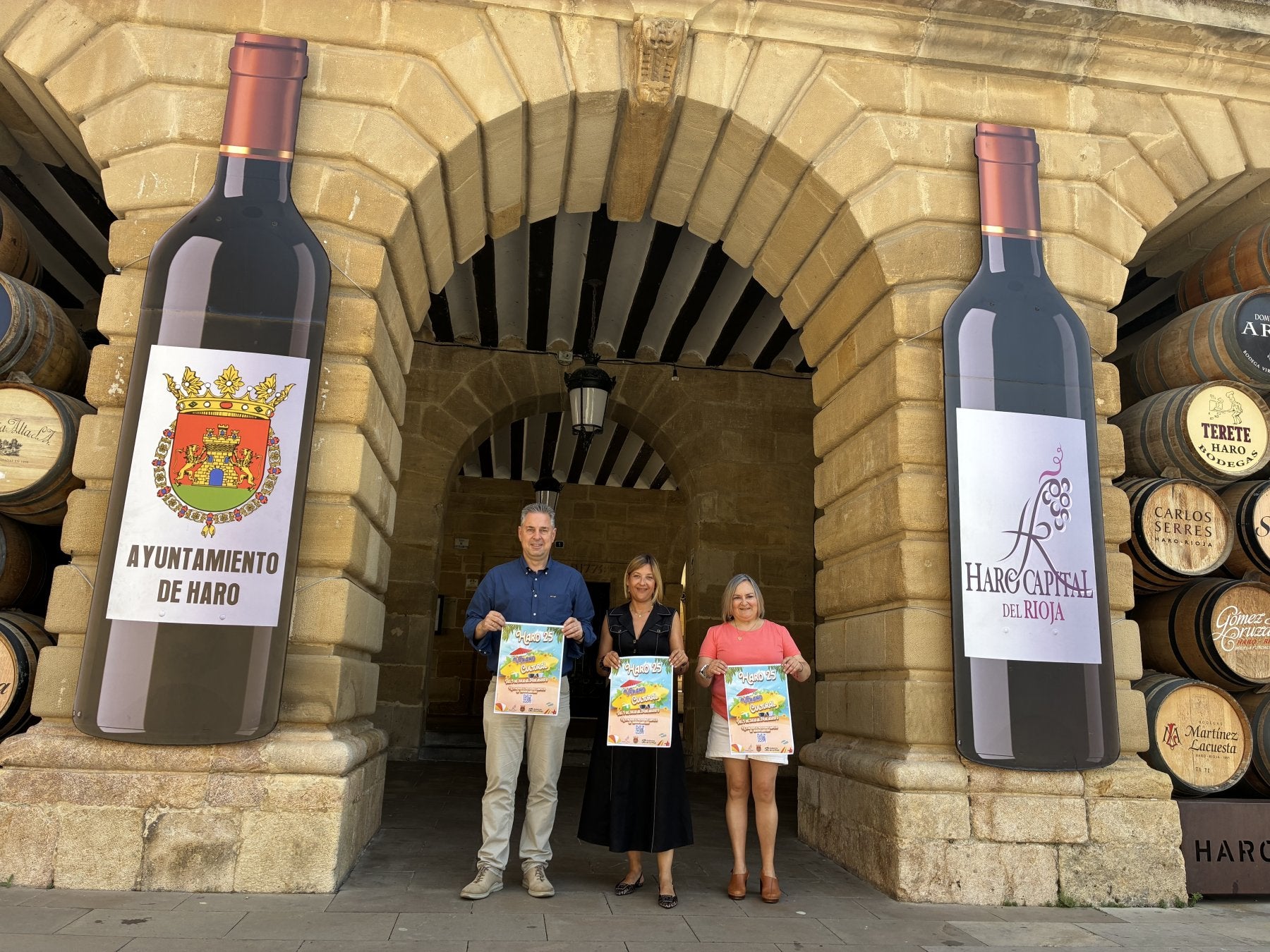 El concejal Rafael García, la alcaldesa Guadalupe Fernández y la concejala de Cultura, Ascensión Alonso.