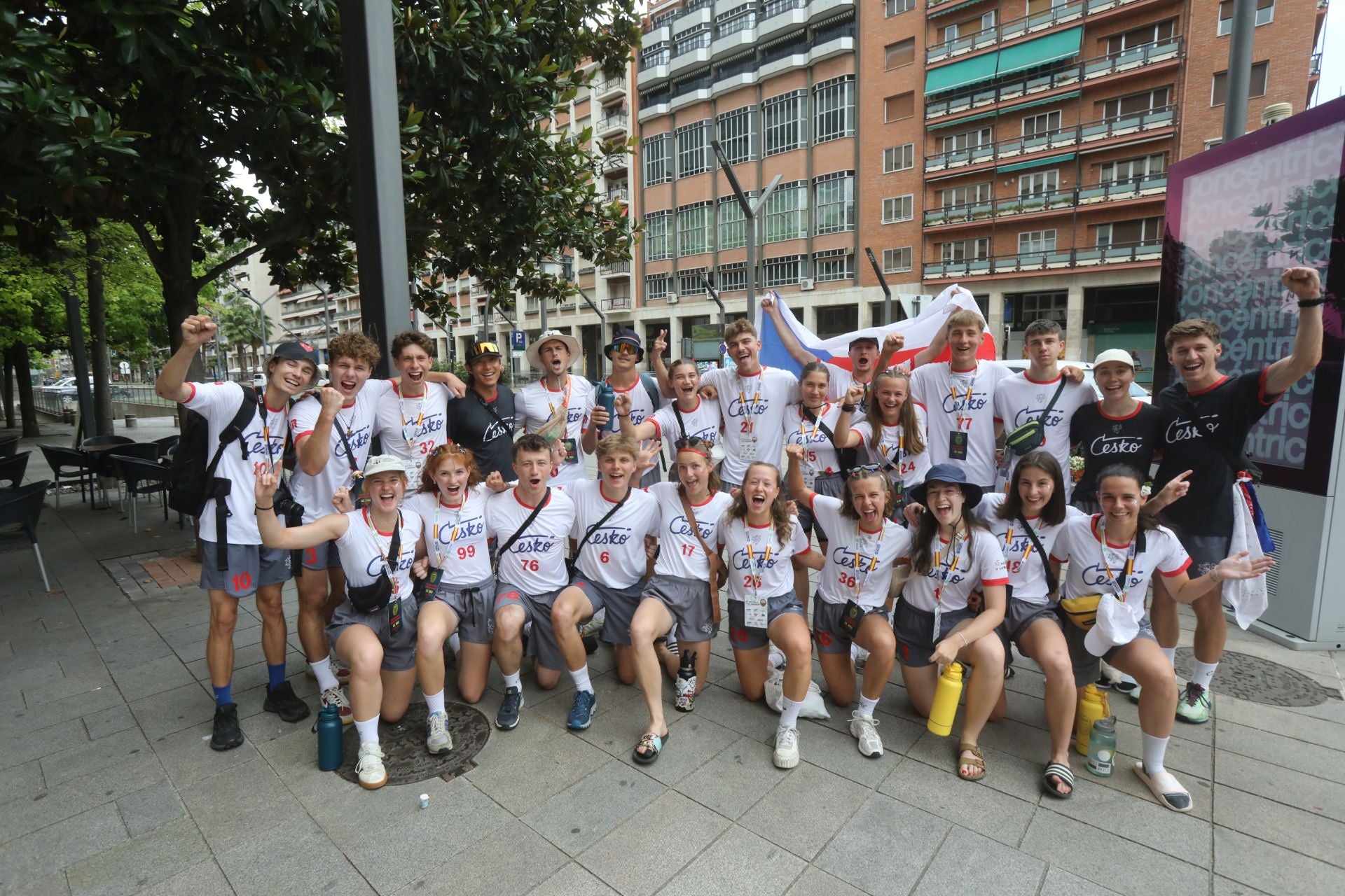 El desfile de las selecciones abre el Mundial de Frisbee