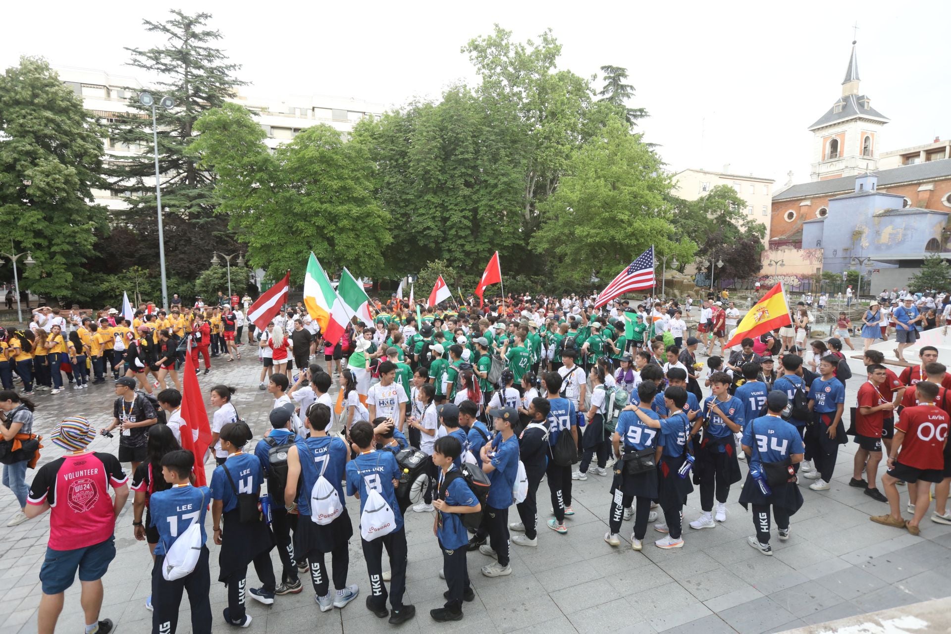 El desfile de las selecciones abre el Mundial de Frisbee