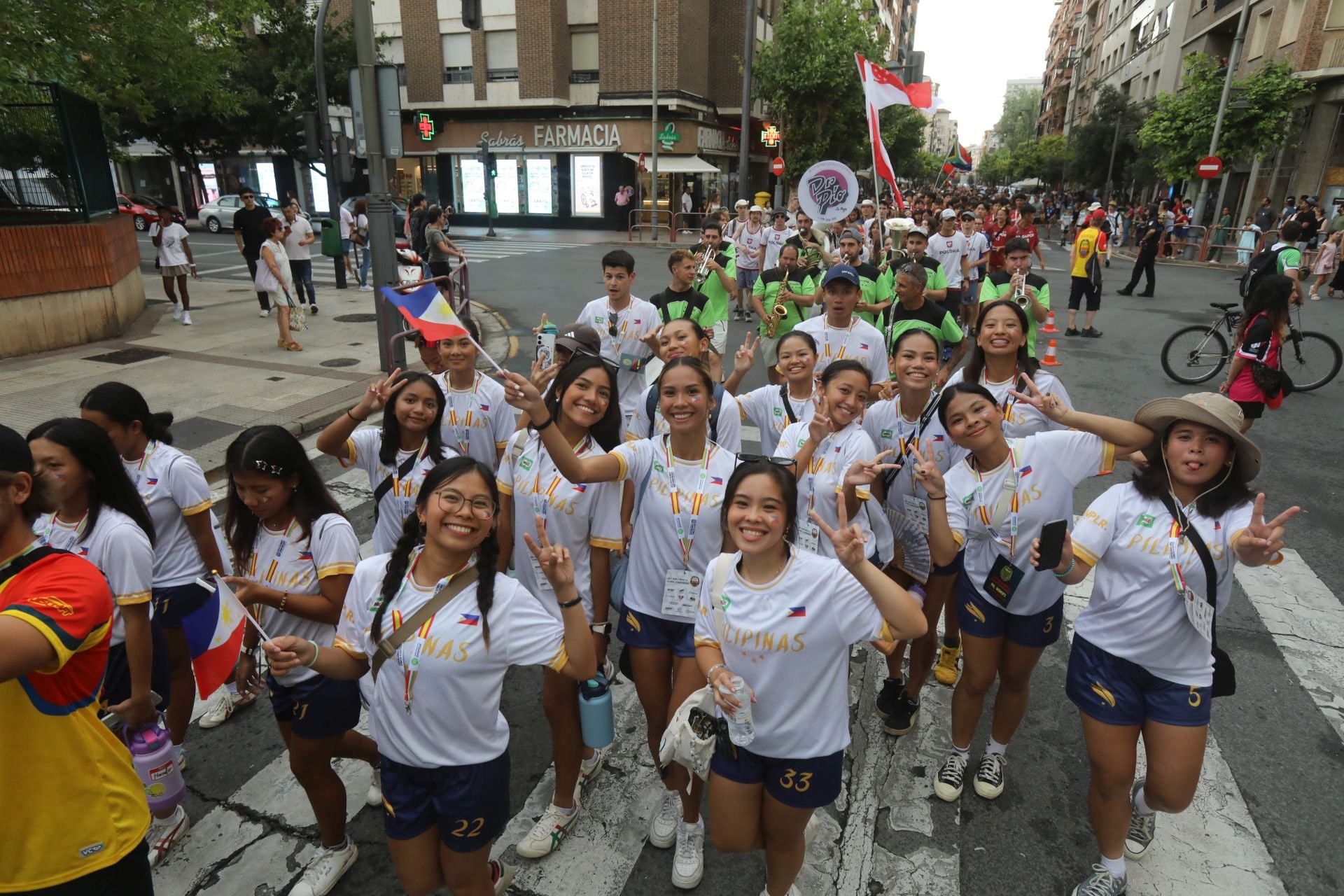 El desfile de las selecciones abre el Mundial de Frisbee