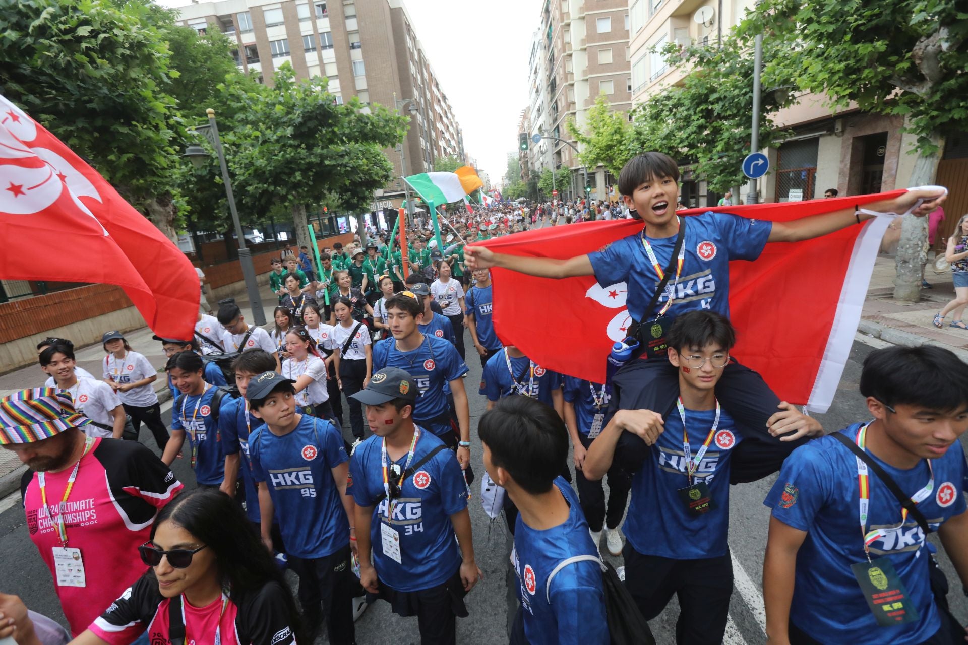 El desfile de las selecciones abre el Mundial de Frisbee
