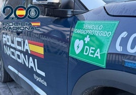 Un vehículo policial en Logroño.