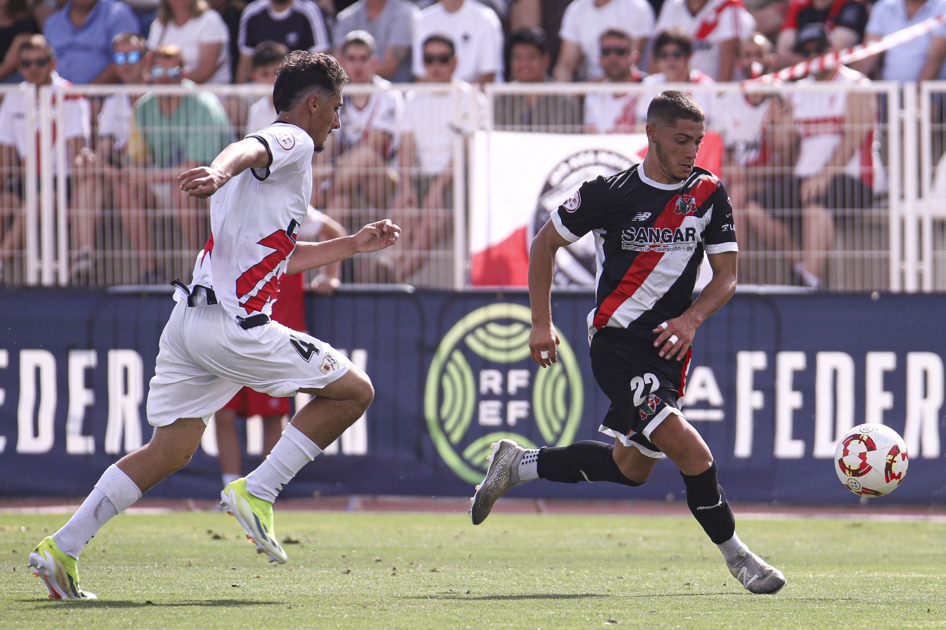 El Varea pierde ante el Rayo y se despide del ascenso