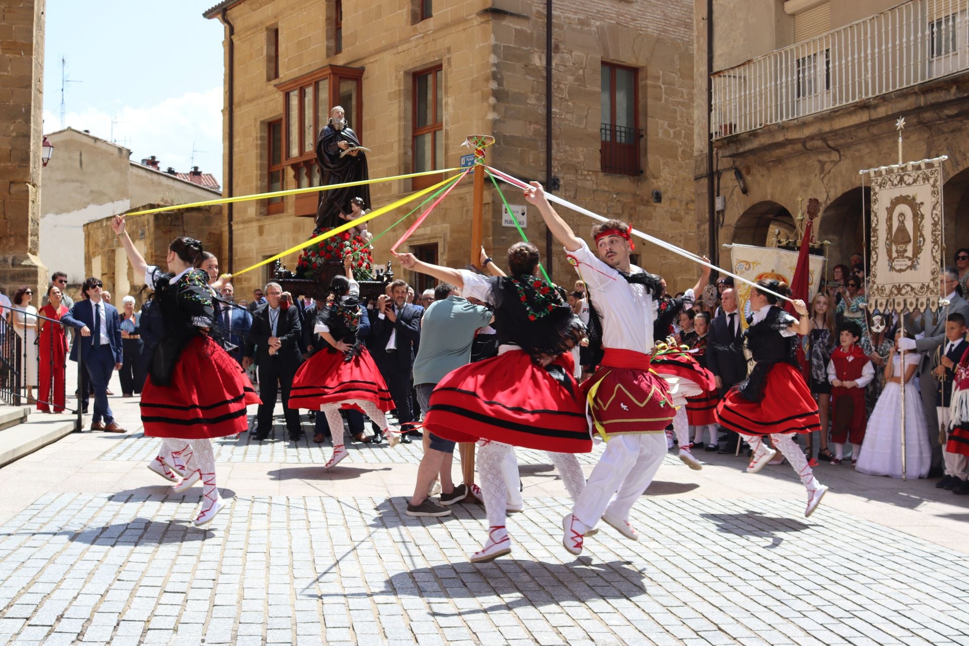 San Felices recorre las calles de Haro