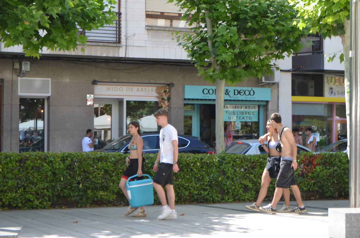 Las imágenes que dejan los holikers tras la primera noche del festival