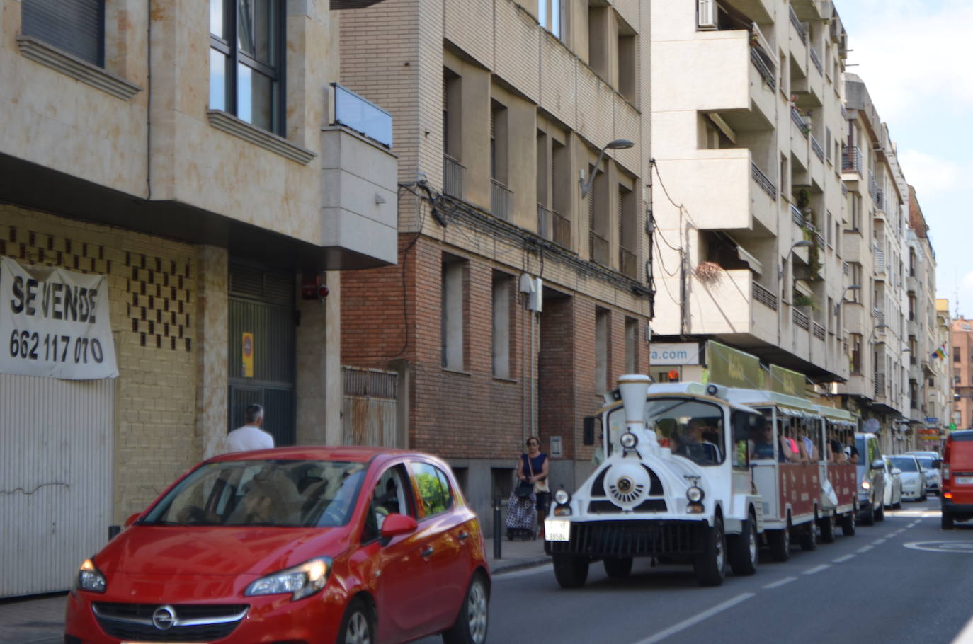 Las imágenes que dejan los holikers tras la primera noche del festival