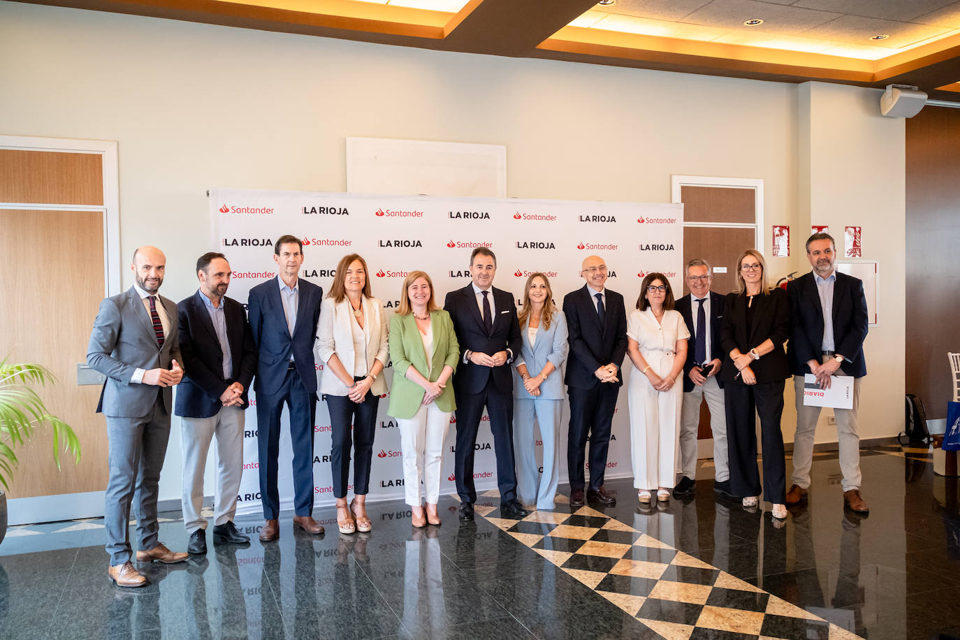 Rubén Marcos, José María Infante, Goyo Ezama, Lorena Ruiz, Noemí Manzanos, Javier Gallardo, Prado Ayala, David Martín, María Jesús Miñana, Domingo Mendi, Beatriz Alonso y Pablo Álvarez.