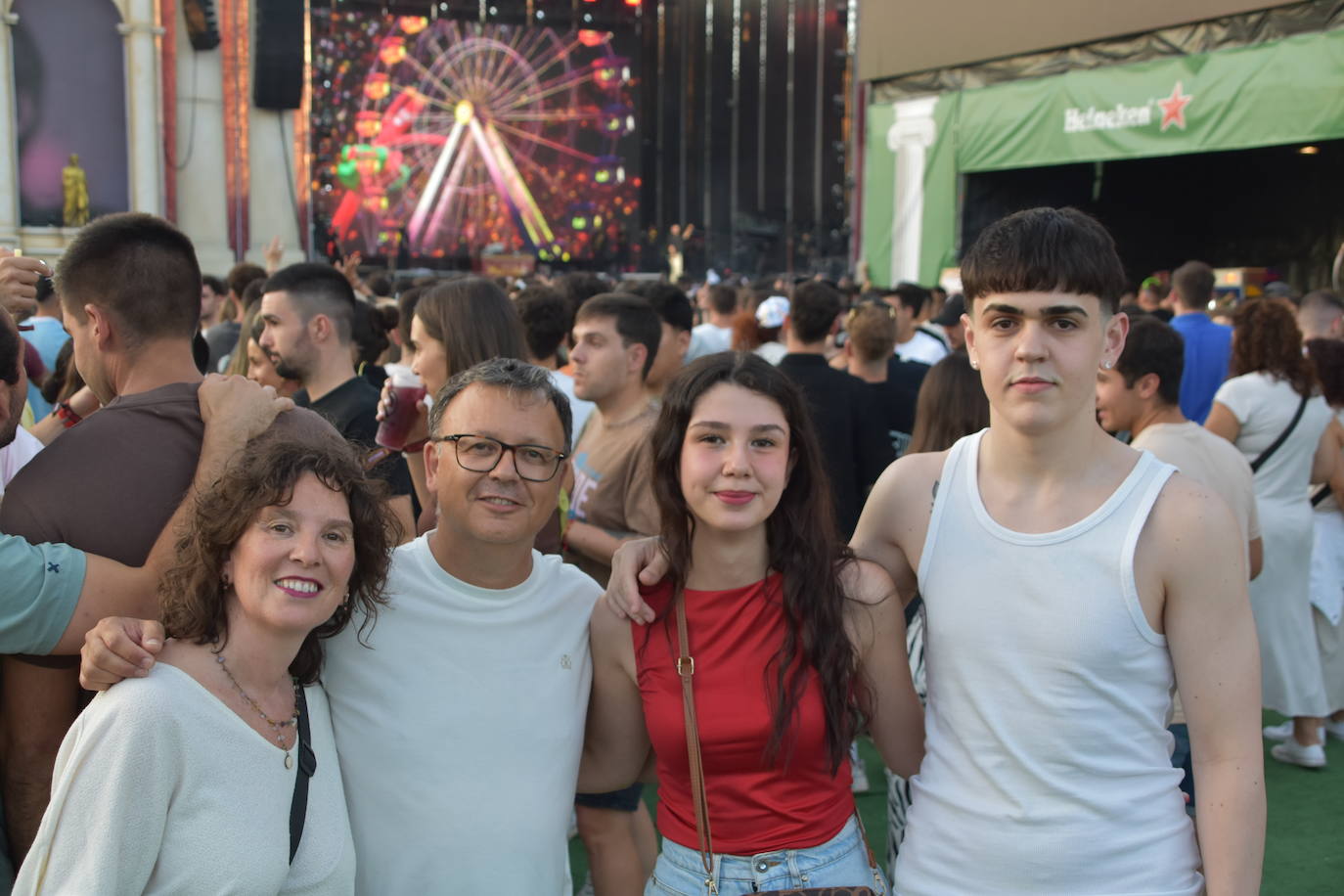 Omar Montes, Ozuna, Courtz... las imágenes de los conciertos del jueves del Holika