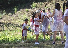 Los mini jarreros vencen en la Batalla del Vino Infantil
