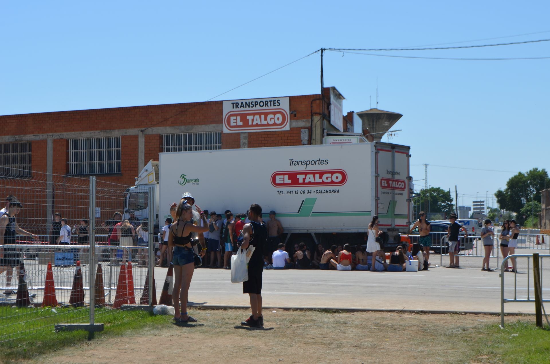 La acampada de los &#039;holikers&#039;