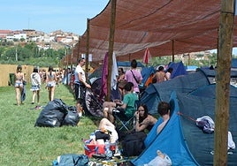 La acampada de los 'holikers'
