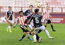 Partido que enfrentó a la UD Logroñés y la SD Logroñés en Las Gaunas.