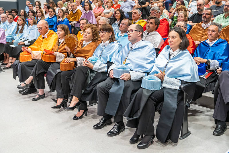 Las imágenes del acto de investidura de nuevos doctores en la UR