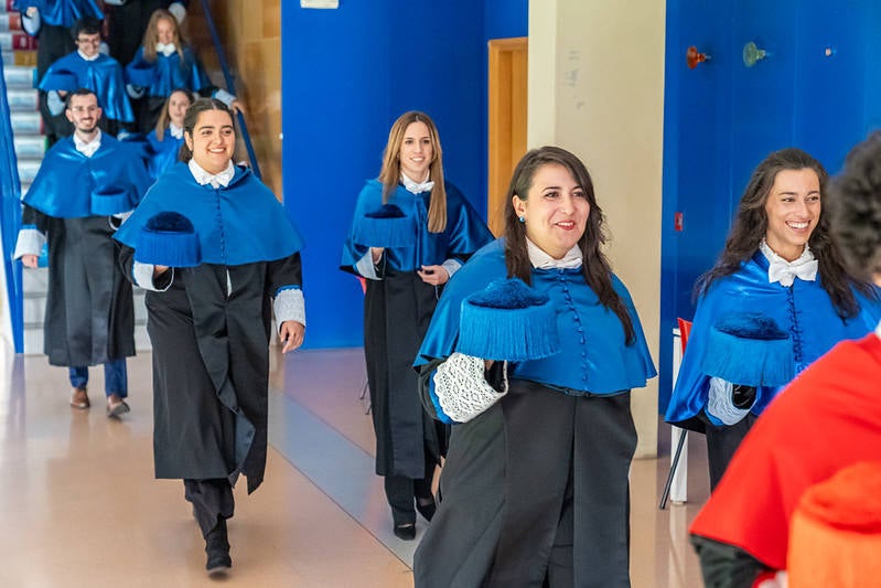Las imágenes del acto de investidura de nuevos doctores en la UR