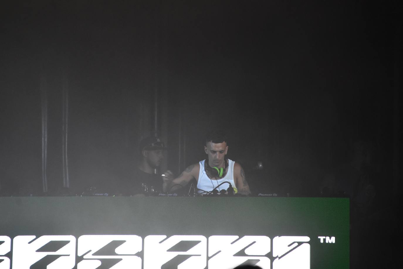 Duki, Timmy Trumpet y fuegos artificiales en el festival Holika