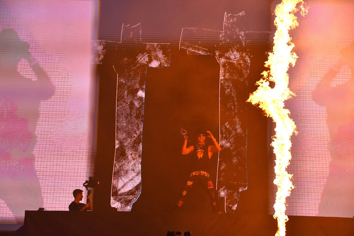 Duki, Timmy Trumpet y fuegos artificiales en el festival Holika