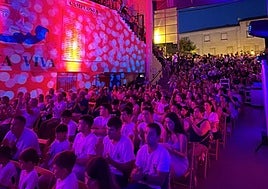 Aspecto del frontón de la plaza el día de la presentación del torneo.