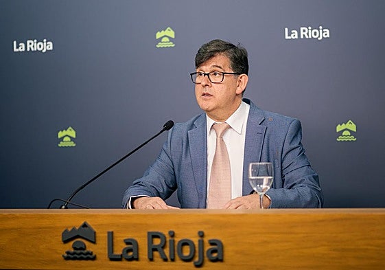 Amadeo Lázaro durante la presentación de la convocatoria.