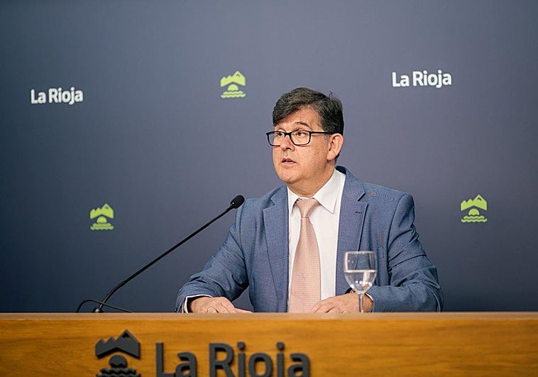 Amadeo Lázaro durante la presentación de la convocatoria.