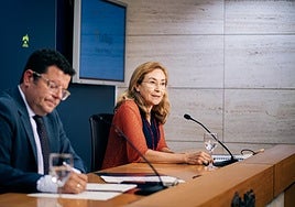 Los consejeros de Hacienda, Alfonso Domínguez, y de Salud, María Martín, tras la reunión del Consejo de Gobierno