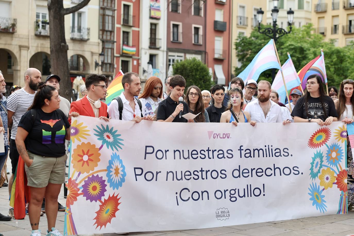 Las imágenes de la concentración contra el odio y la violencia en Logroño