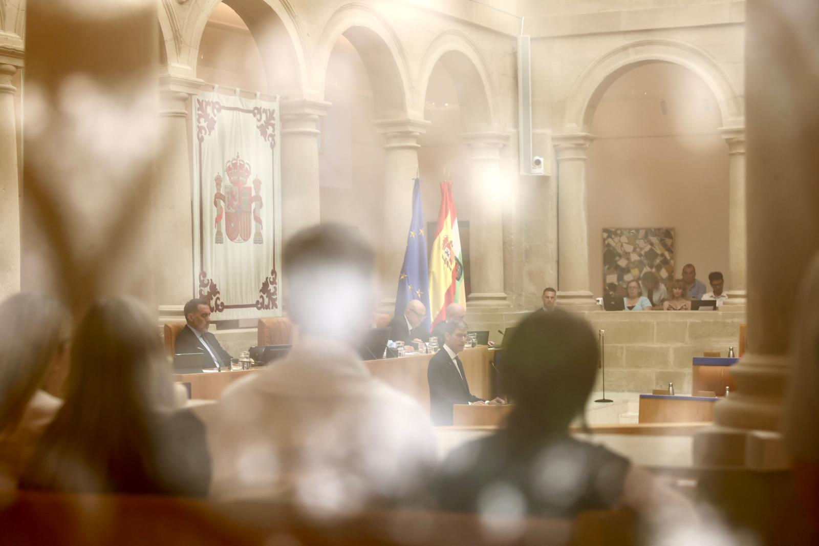 Las imágenes de debate del estado de la región