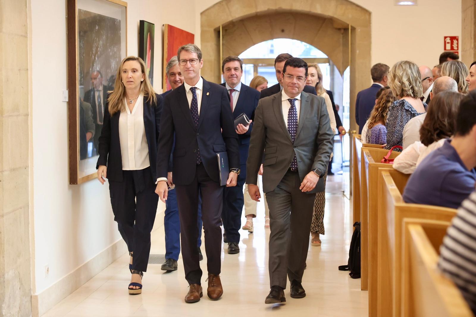 Las imágenes de debate del estado de la región