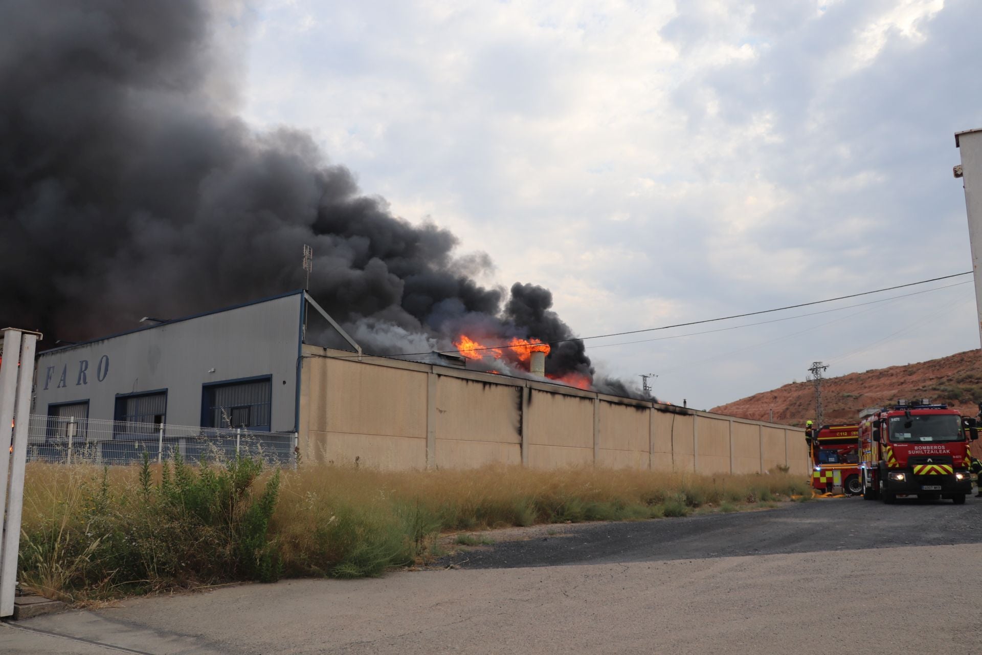 Las imágenes del incendio en Sillalfaro