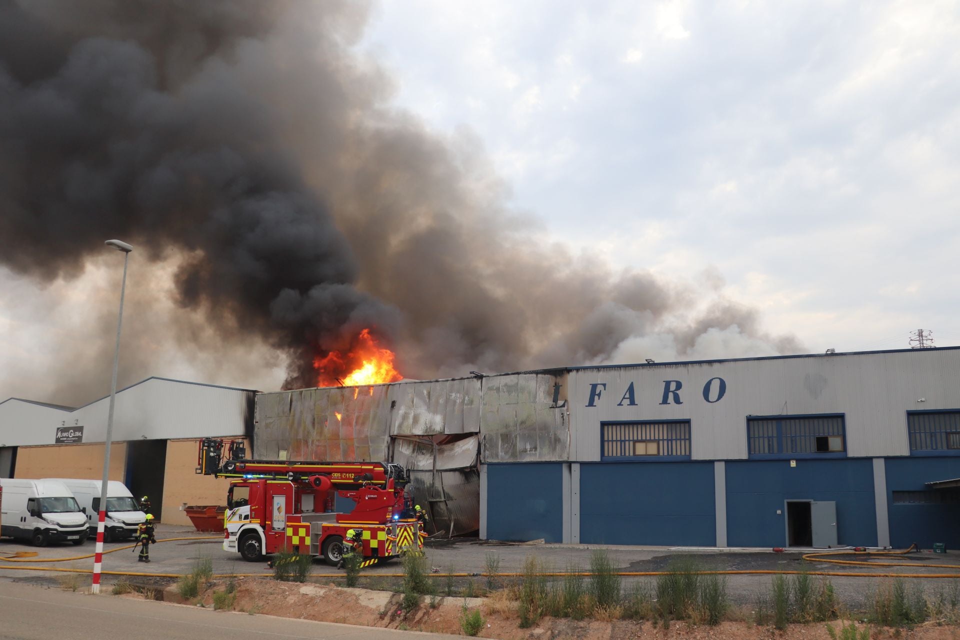 Las imágenes del incendio en Sillalfaro